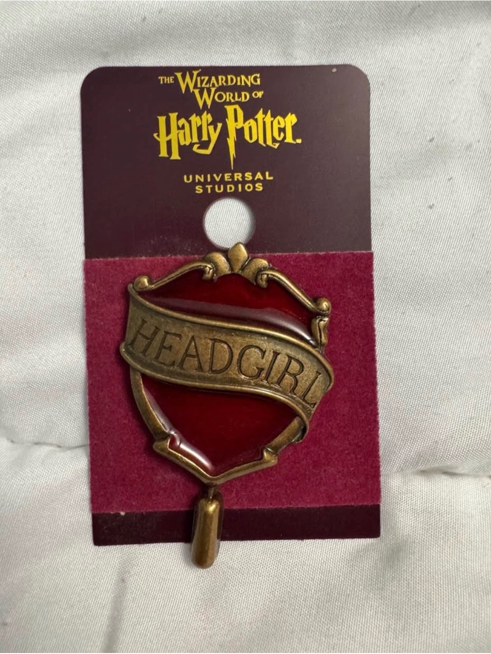 Universal Harry Potter Headgirl Enamel Badge — Red and Gold